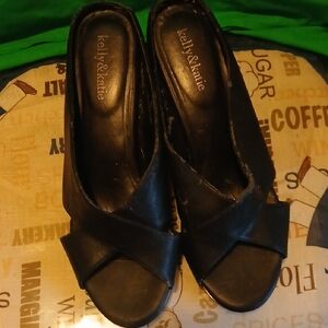 Kelly & Katie Black Women's Mules